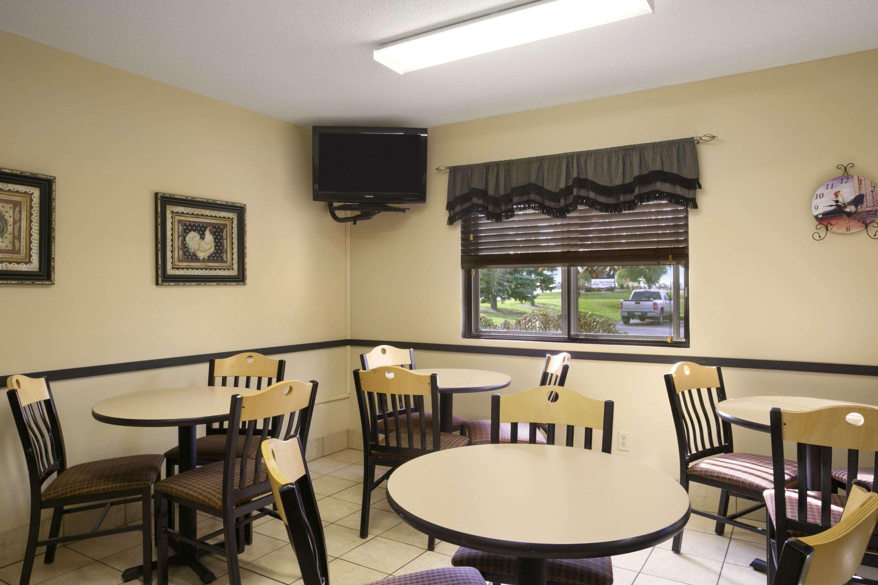 Super 8 By Wyndham Alexandria Mn Motel Ngoại thất bức ảnh