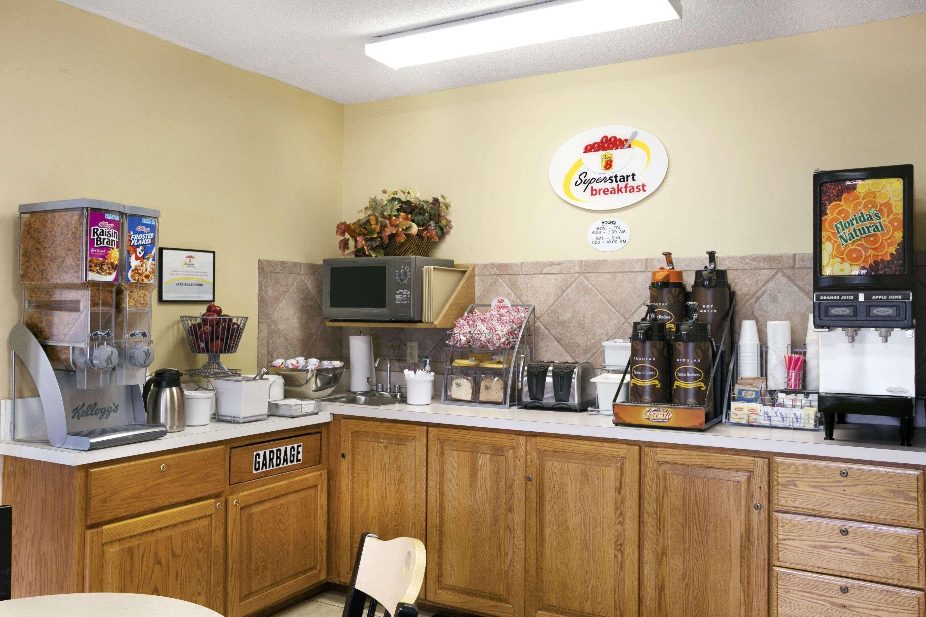 Super 8 By Wyndham Alexandria Mn Motel Ngoại thất bức ảnh
