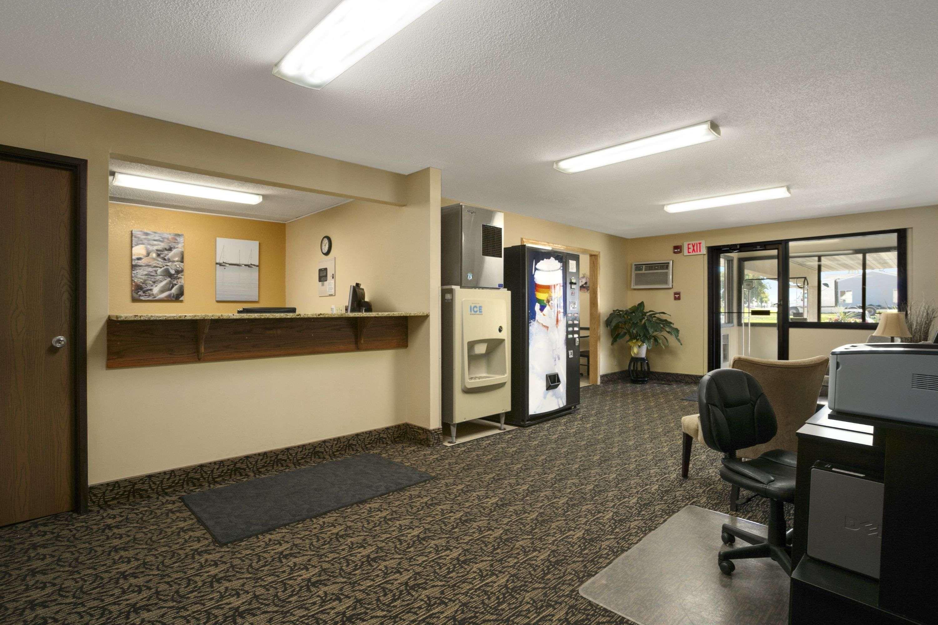Super 8 By Wyndham Alexandria Mn Motel Ngoại thất bức ảnh